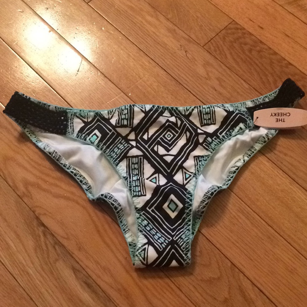 🌺VS Cheeky🌺